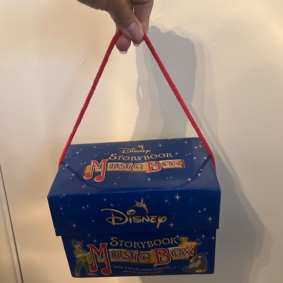 Disney StoryBook Music Box Set📚 - Picture 8 of 12